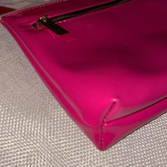YSL Beauty Fusha Front Zipper Patent Cosmetic Makeup Pouch EUC - Picture 7 of 11